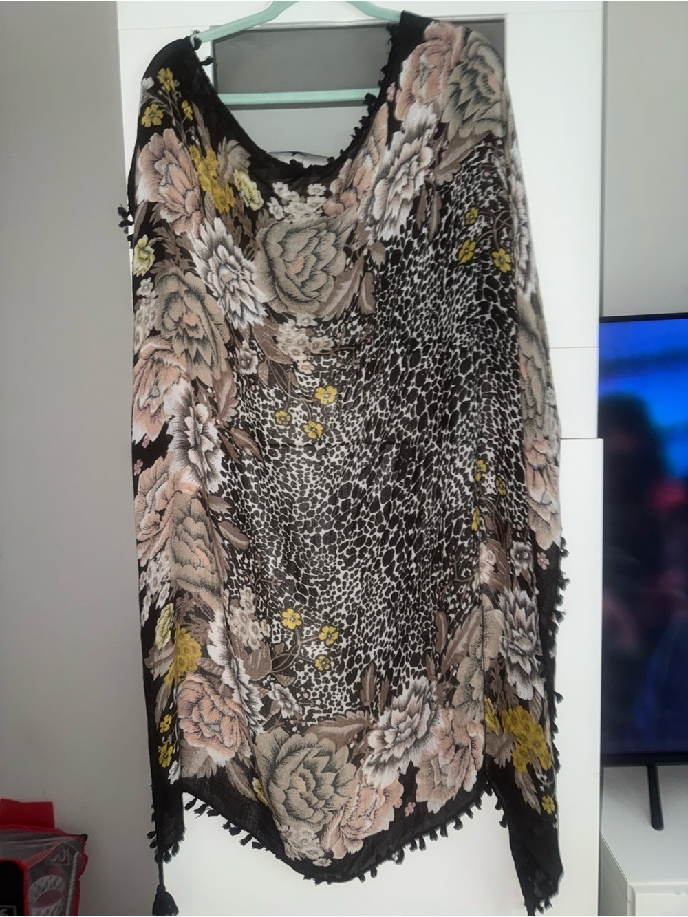 Floral Leopard Print Lightweight Wrap Scarf in Black and Beige